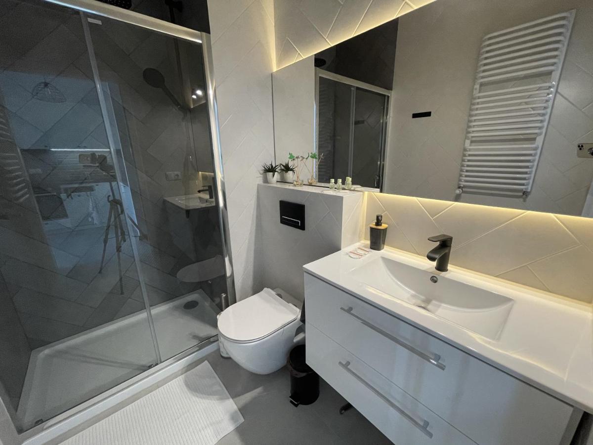 Appartement Prymasa Tysiaclecia 83A By Aparthouse à Varsovie Extérieur photo