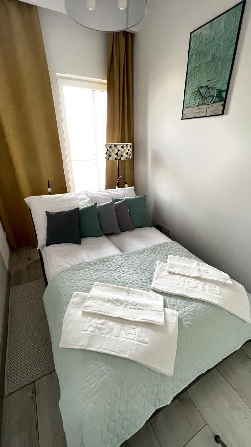 Appartement Prymasa Tysiaclecia 83A By Aparthouse à Varsovie Extérieur photo